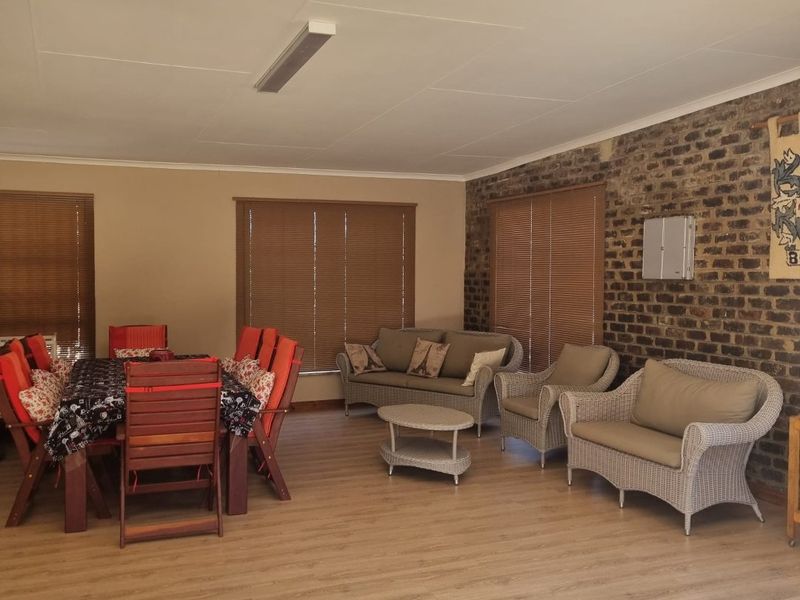 !Stunning House next to Vaal Dam! - Photo 6