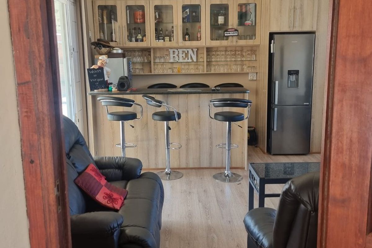 !Stunning House next to Vaal Dam! - Photo 5