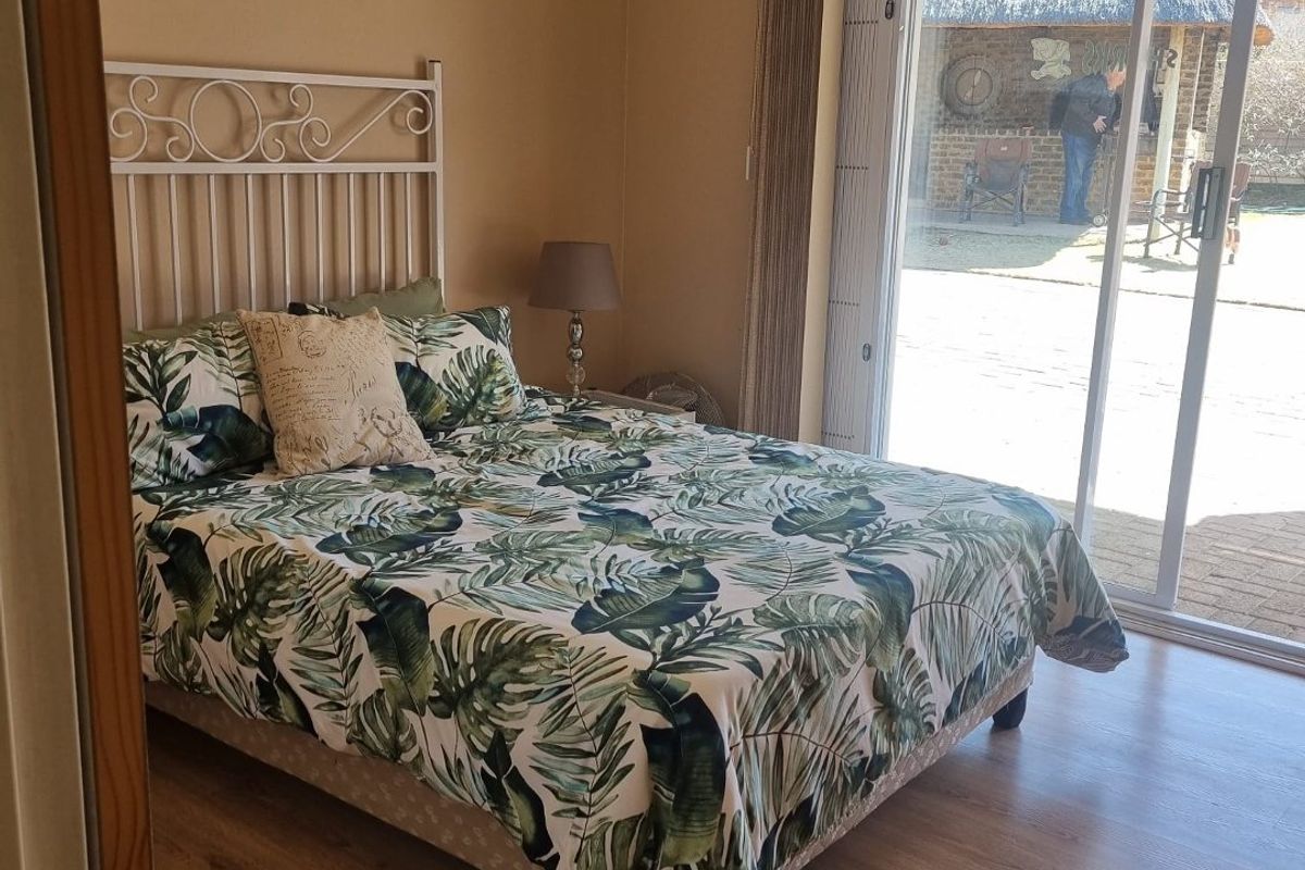 !Stunning House next to Vaal Dam! - Photo 4