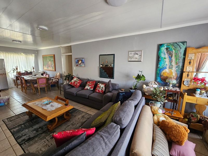 Charming Facebrick Townhouse for sale in Arconpark - Photo 2