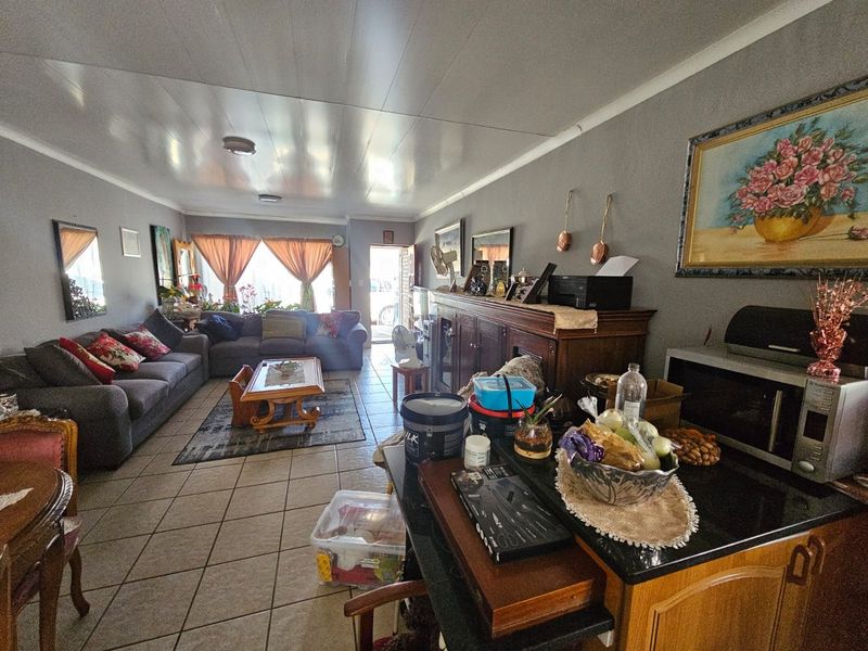 Charming Facebrick Townhouse for sale in Arconpark - Photo 5