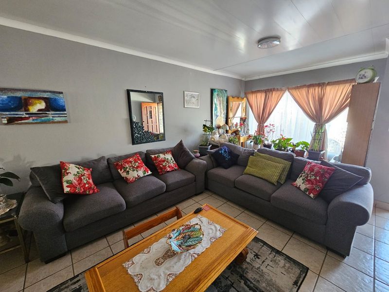 Charming Facebrick Townhouse for sale in Arconpark - Photo 4