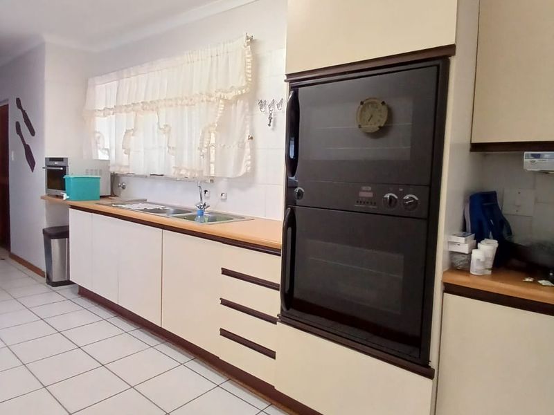 Super neat, move in ready family house for sale in Sasolburg walking distance to schools - Photo 7