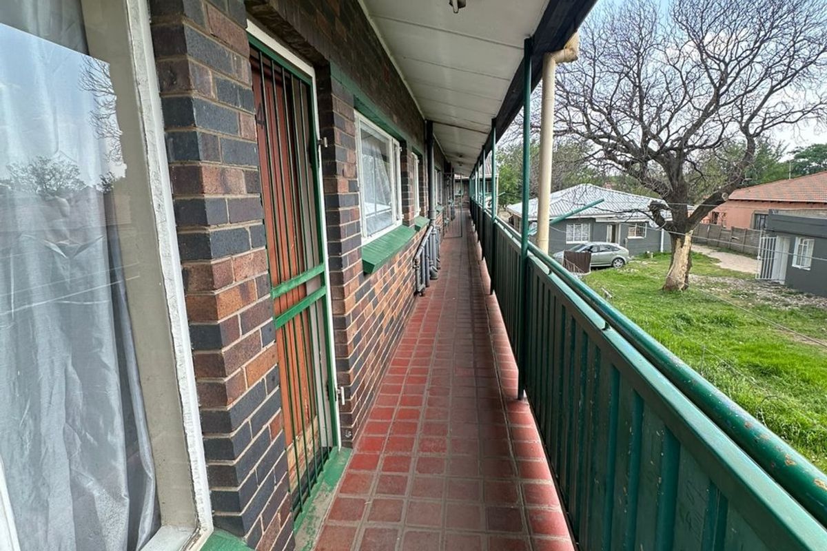 Investment Opportunity in Vereeniging Central.. 20 units up for grabs. - Photo 5