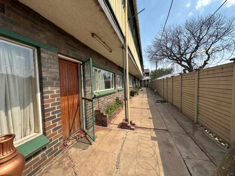 Investment Opportunity in Vereeniging Central.. 20 units up for grabs. - Photo 7