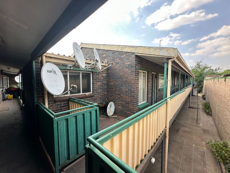 Investment Opportunity in Vereeniging Central.. 20 units up for grabs. - Photo 3