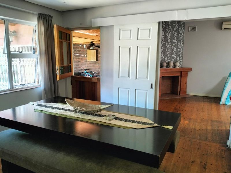 Blend of Comfort and Style in Pelham - Photo 9