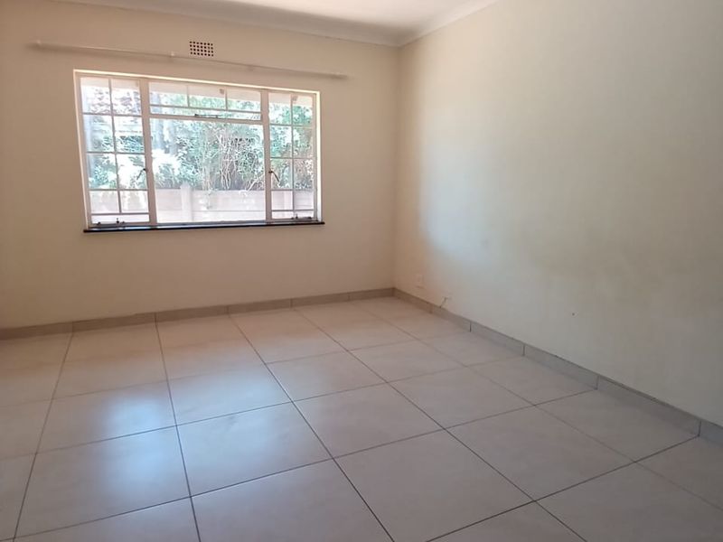 Neat, modern family house walking distance to schools and shopping centers - Photo 7