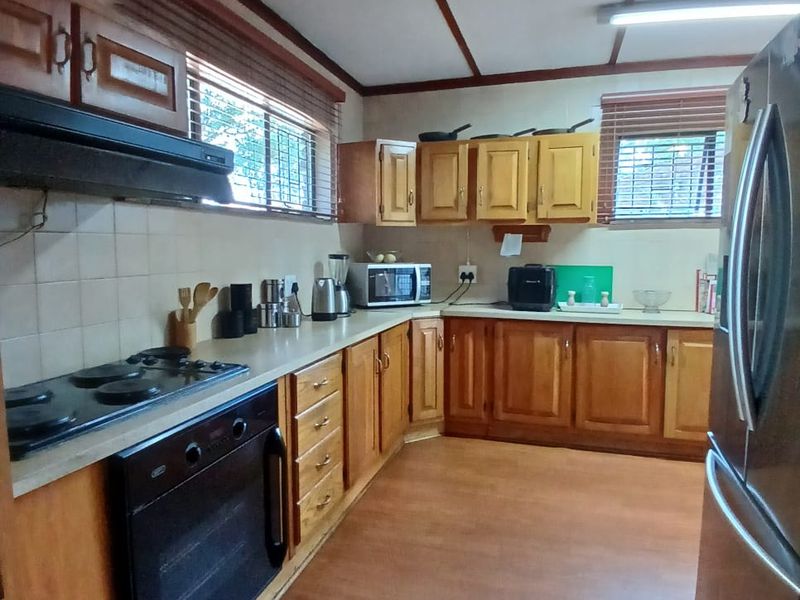 Beautiful, facebrick family house in prime area in Sasolburg close to shopping mall - Photo 5