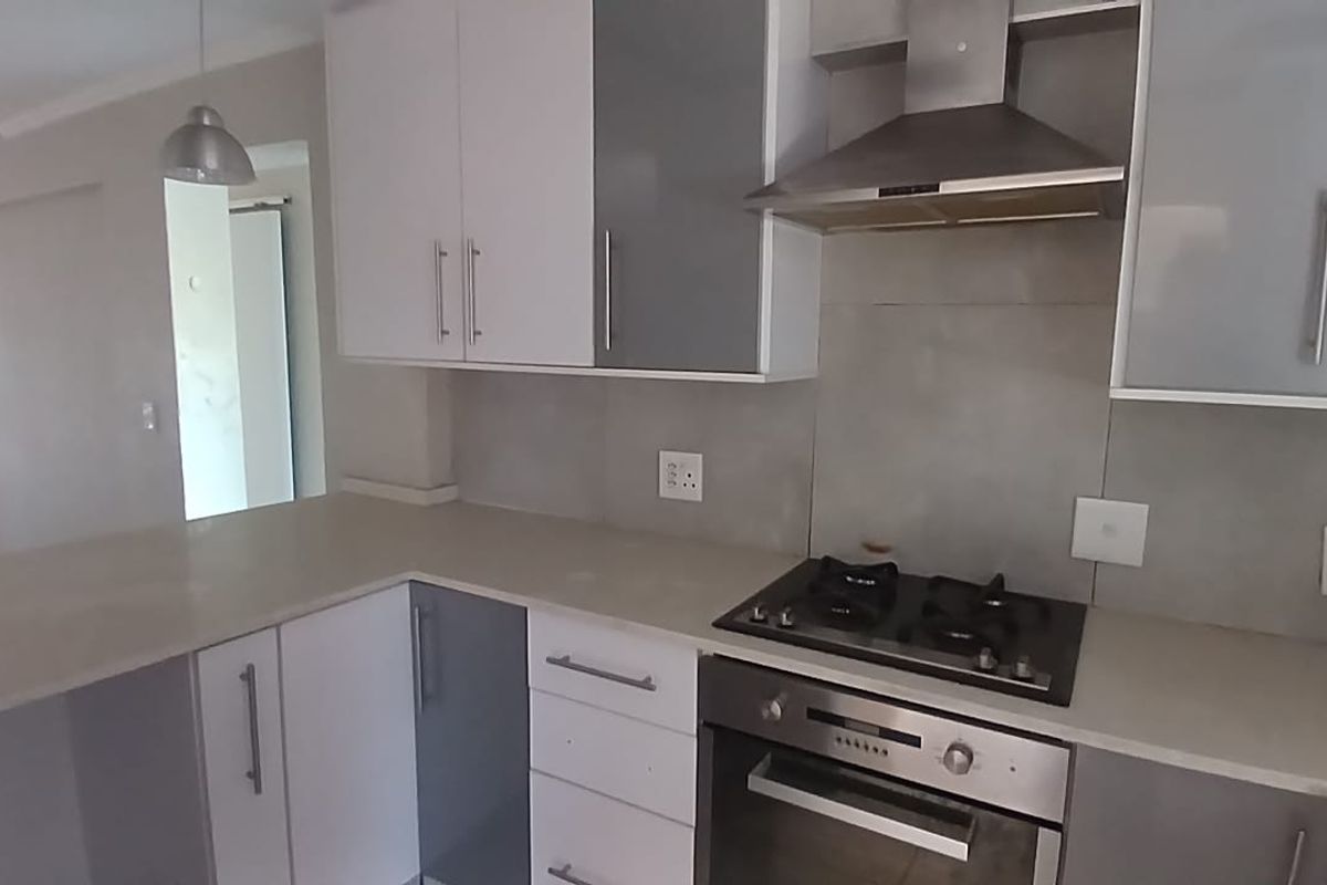 !Perfect Apartment in a Proper Area! - Photo 3