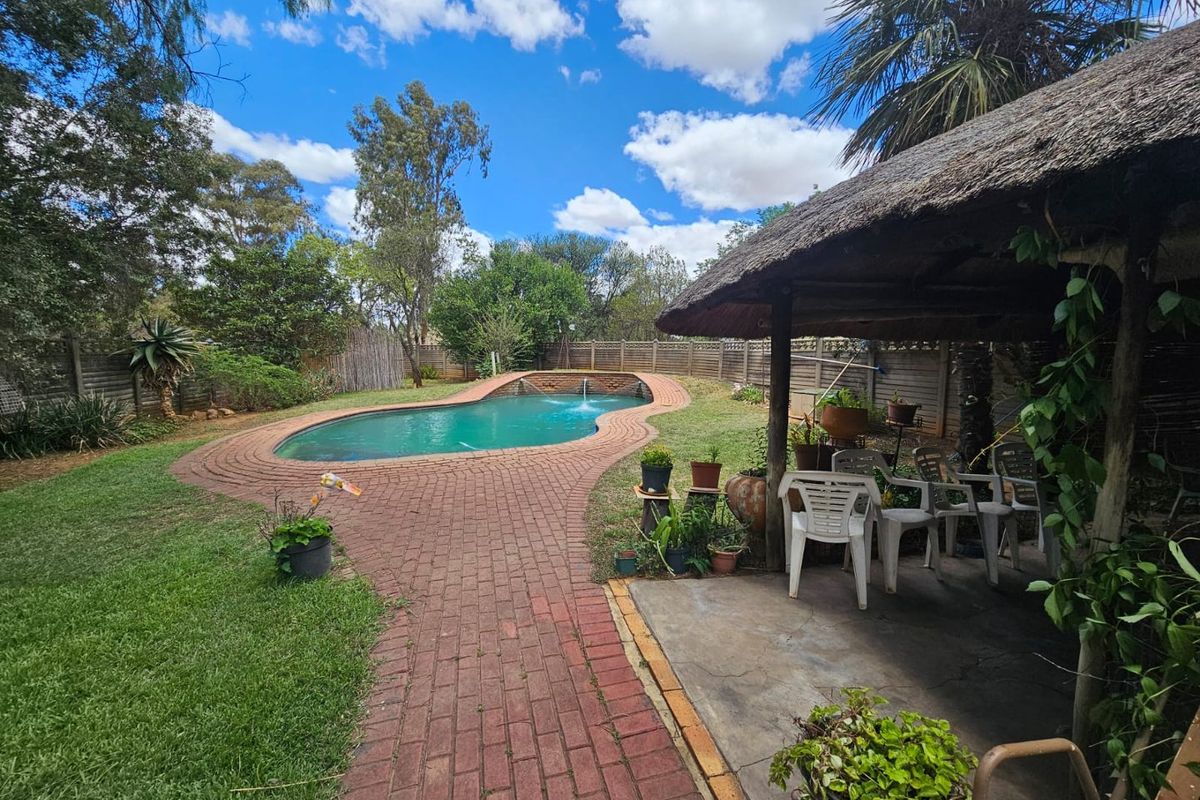 Prime 2.3 HA Plot with Spacious Home and Extra Flats for Sale in Theoville! - Photo 3