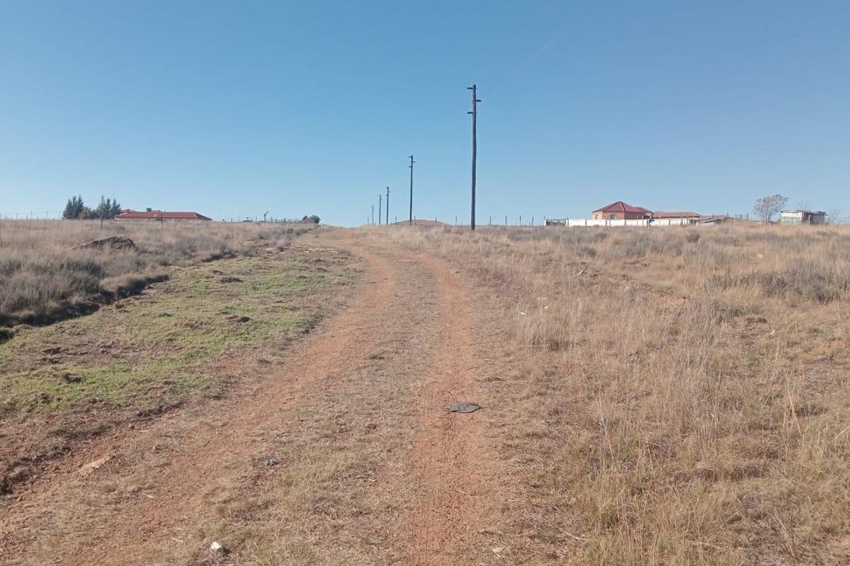 Prime Opportunity in Jameson Park: Spacious, Serviced Vacant Land in a Thriving Community - Photo 3