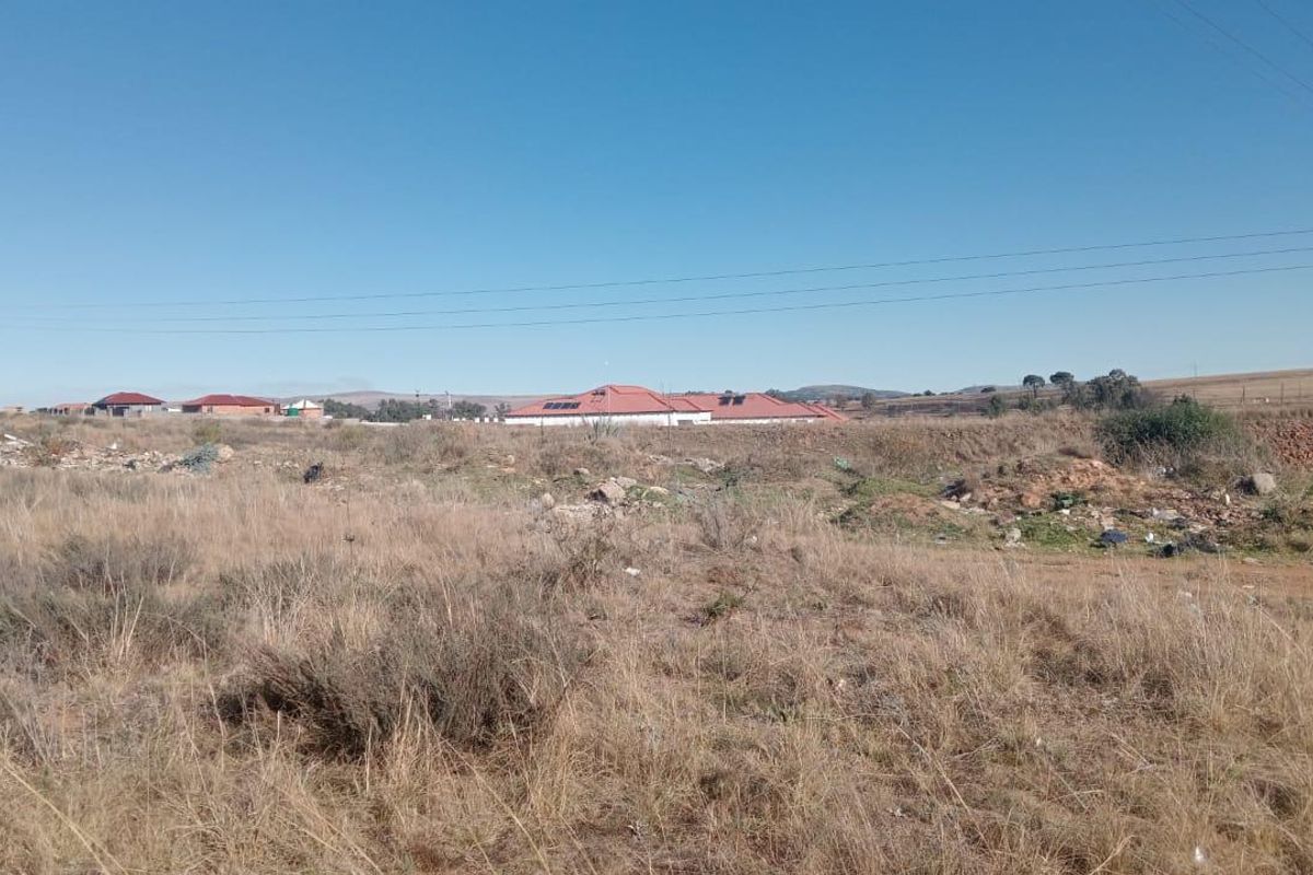 Prime Opportunity in Jameson Park: Spacious, Serviced Vacant Land in a Thriving Community - Photo 2