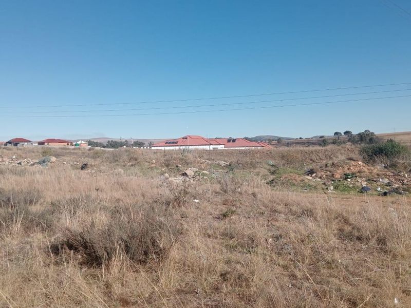 Prime Opportunity in Jameson Park: Spacious, Serviced Vacant Land in a Thriving Community - Photo 2