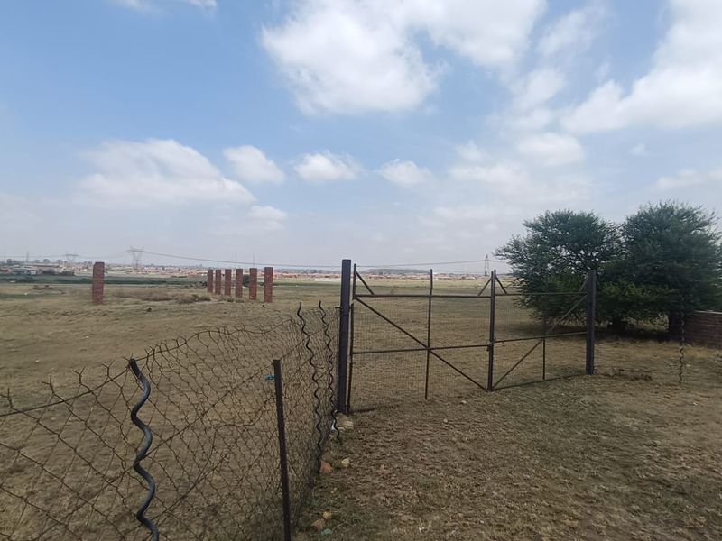 Prime +9 Hectare Investment Opportunity in a Thriving Agricultural Hub - Photo 3