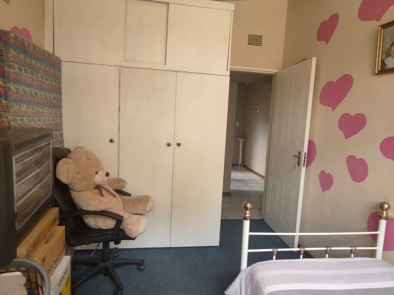 Perfectly located property in Sasolburg - Photo 10