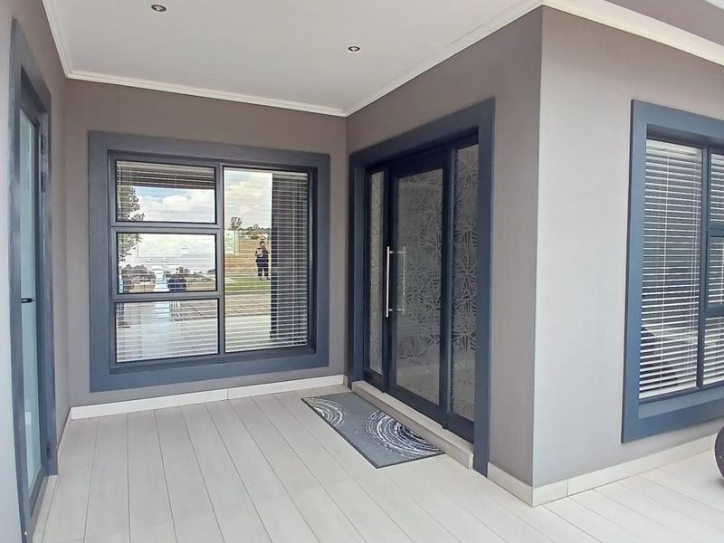 Exquisite 3-Bedroom Home for Sale in Heron Banks Golf Estate, Vaalpark - Photo 4