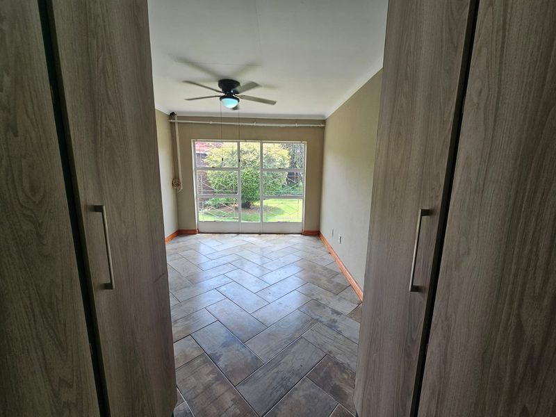 Absolute stunning townhouse for sale in Three Rivers - Photo 10