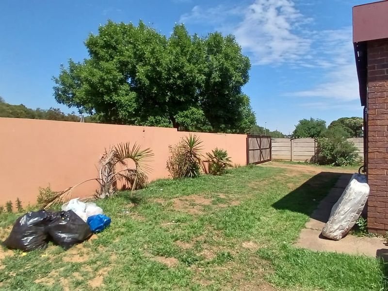 !Great Investment Opportunity!  !Close to Schools and Town! - Photo 3