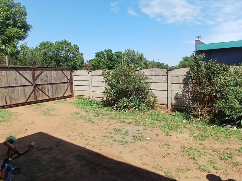 !Great Investment Opportunity!  !Close to Schools and Town! - Photo 4