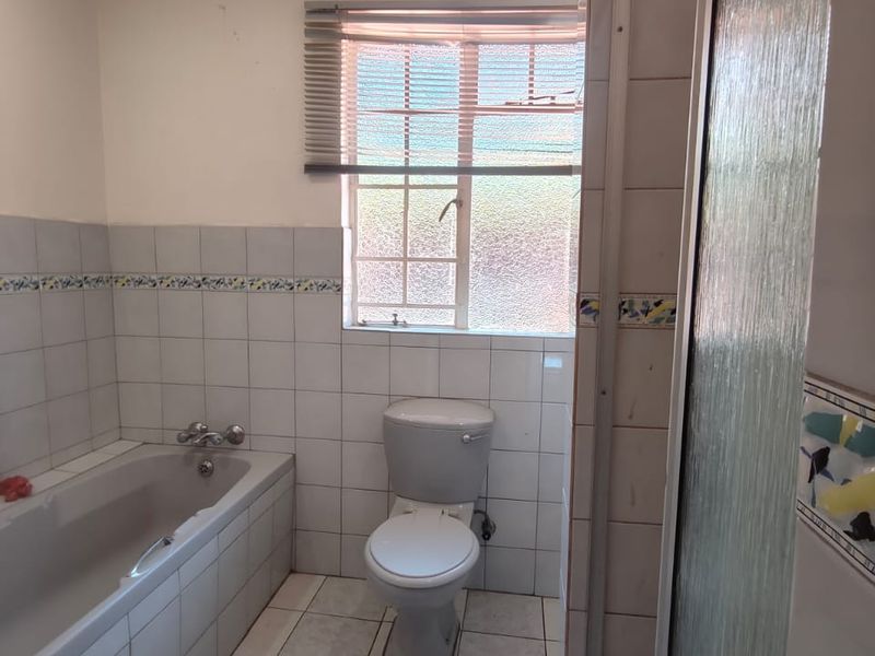 Diamond in the rough!! - Photo 10