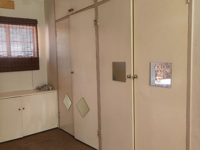 Diamond in the rough!! - Photo 6