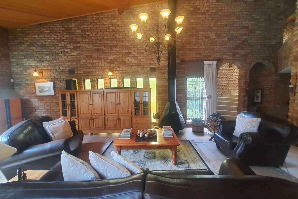 Magnificent Property In A Enclosed Area In The Prime Location - Photo 5
