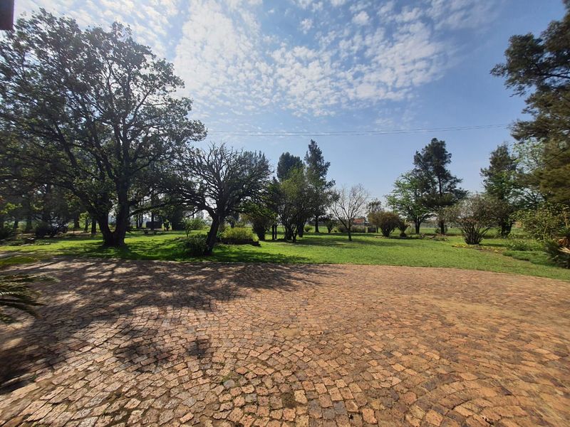 Beautiful Positive Income Plot On The Main Road In Theoville For The Unbelievable Price !! - Photo 5