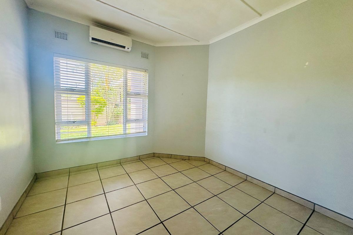 4-Bedroom House for Sale in Meer En See, Richards Bay - Photo 5