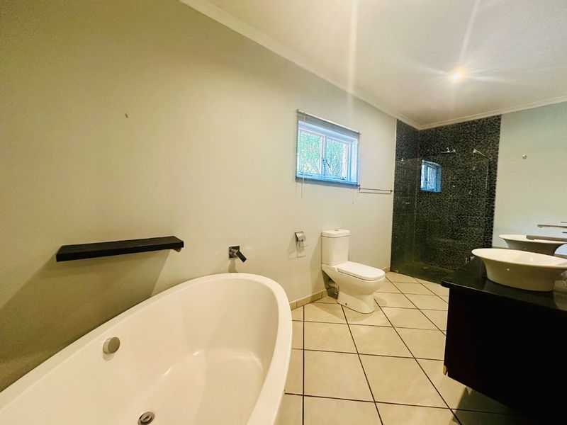 4-Bedroom House for Sale in Meer En See, Richards Bay - Photo 10