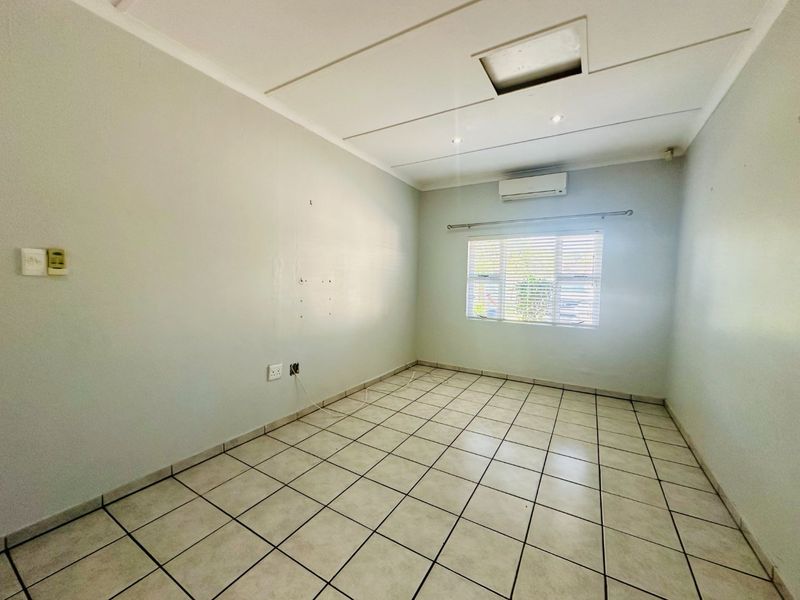 4-Bedroom House for Sale in Meer En See, Richards Bay - Photo 8