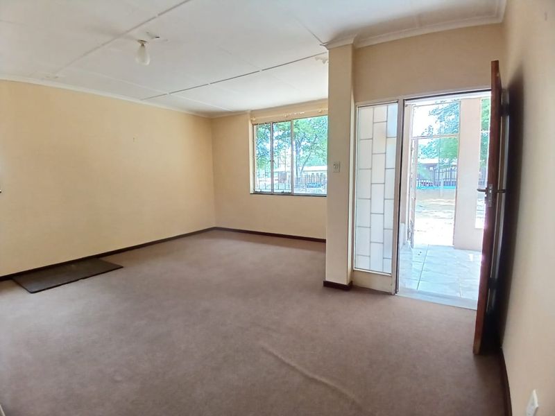 Move-in ready family house for sale in Sasolburg close to schools and CBD - Photo 4