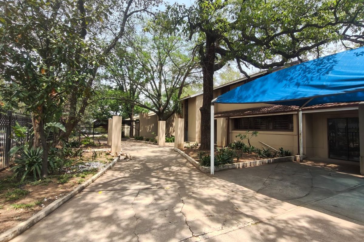 5,895m2 Property with lots of potential For Sale in Sasolburg. - Photo 4