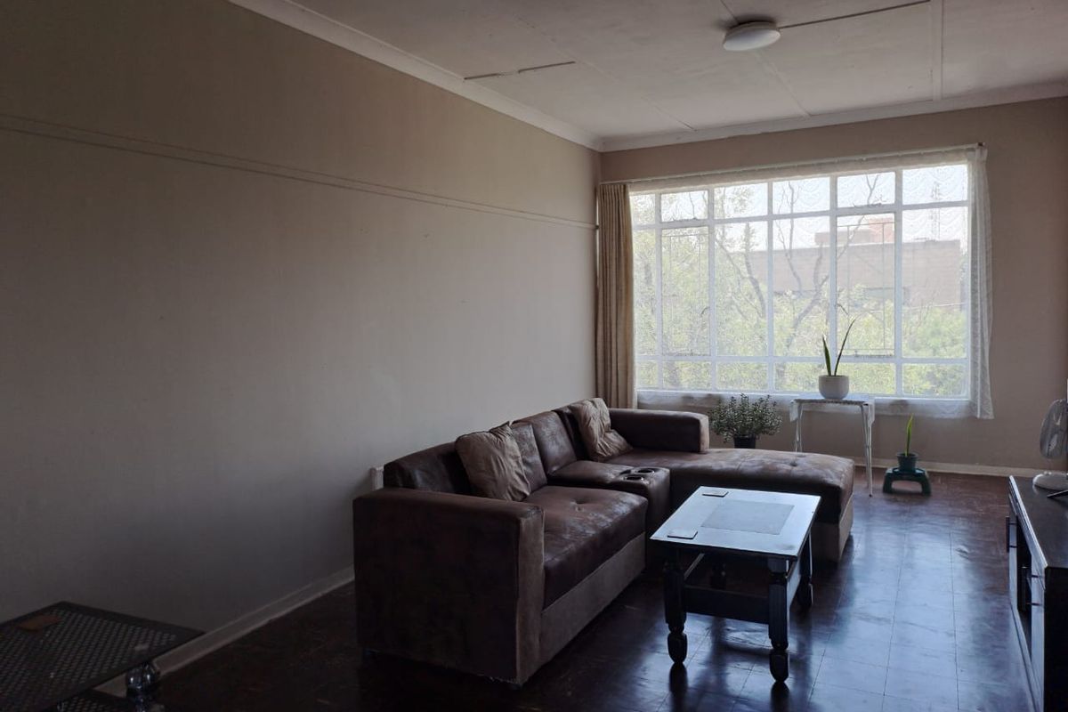 Flat For Sale In Vereeniging - Photo 5