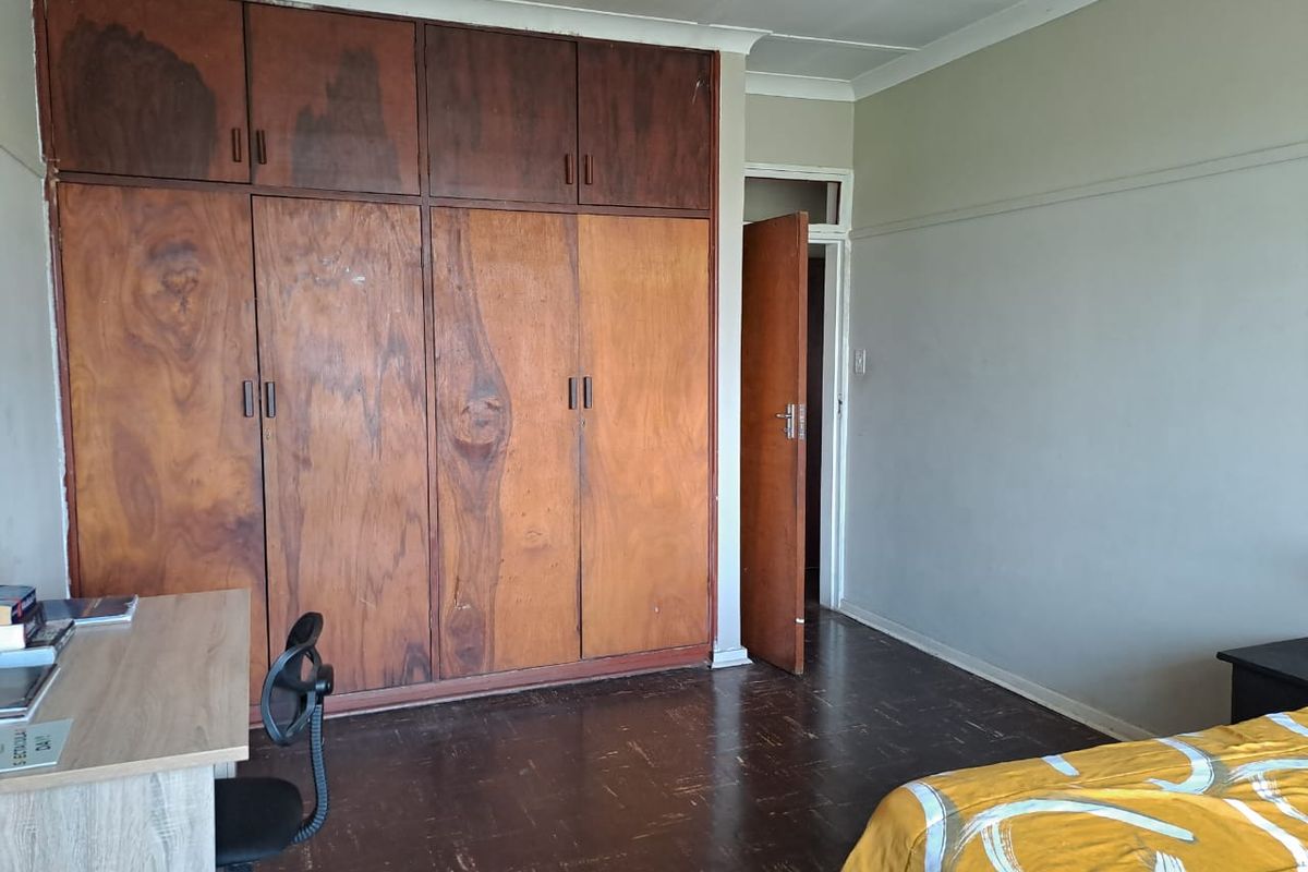 Flat For Sale In Vereeniging - Photo 3