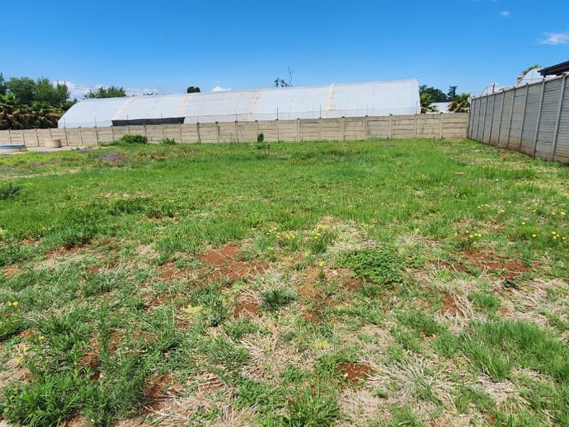 9  Stands for sale on a very Exclusive Estate in Mantevrede - Photo 2