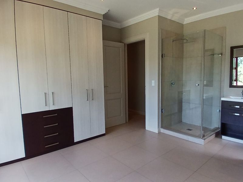 !Stunner River Front Estate Home! !Cannot be beat! - Photo 5