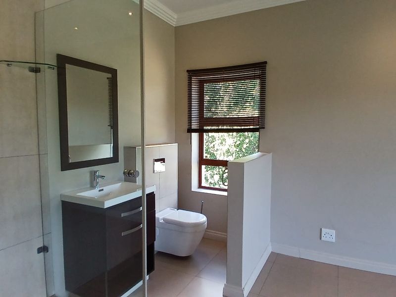 !Stunner River Front Estate Home! !Cannot be beat! - Photo 9