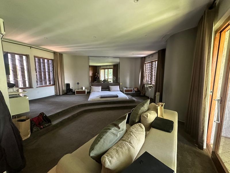 Luxury living at its finest only at R 7 610 000, In The Heart Of Roshnee ! - Photo 9