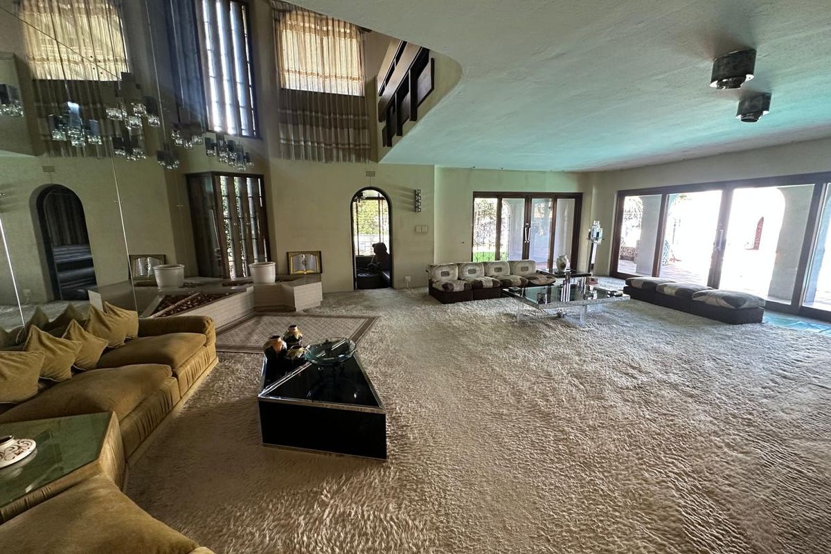 Luxury living at its finest only at R 7 610 000, In The Heart Of Roshnee ! - Photo 5