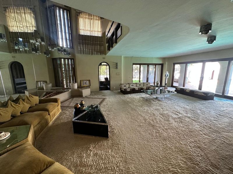 Luxury living at its finest only at R 7 610 000, In The Heart Of Roshnee ! - Photo 5