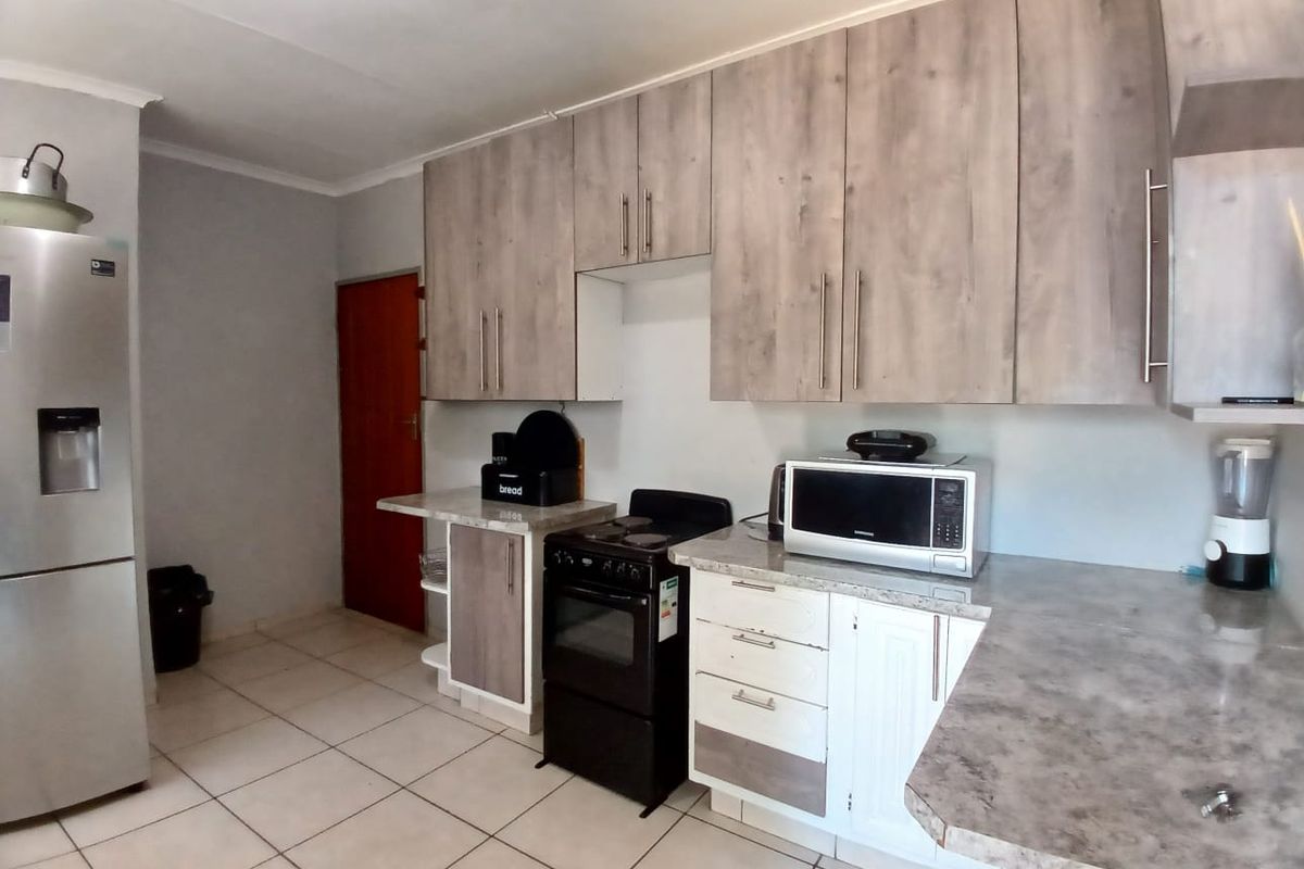 Investment opportunity in Sasolburg prime area close to shopping centers - Photo 3