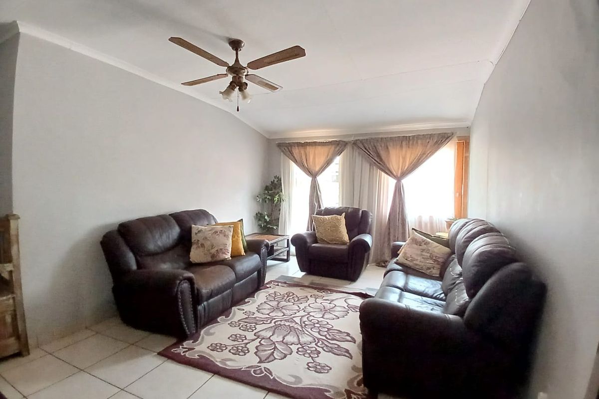 Investment opportunity in Sasolburg prime area close to shopping centers - Photo 5