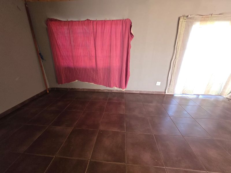 BEAUTIFUL FAMILY HOME TO RENT IN SASOLBURG - Photo 9