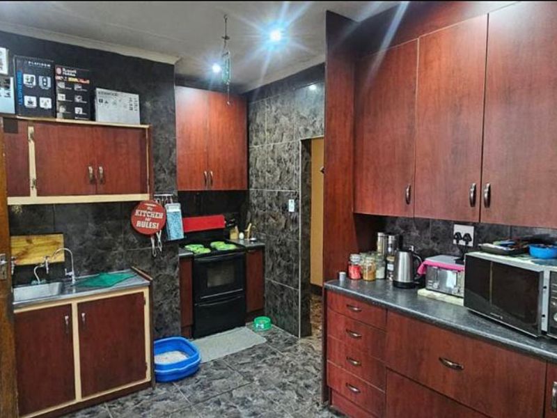 Don’t Miss Out On This 3 Bedroom Bargain  Located In The Heart Of Duncanville! - Photo 10