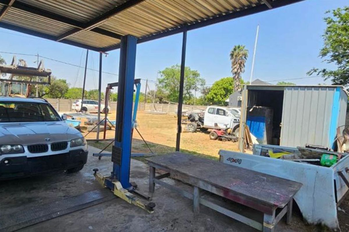 Don’t Miss Out On This 3 Bedroom Bargain  Located In The Heart Of Duncanville! - Photo 4