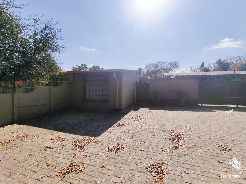 Flat Rental Monthly In Sasolburg - Photo 1