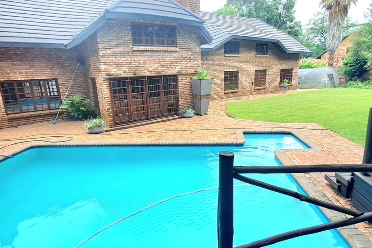 GREAT FAMILY HOME FOR SALE IN THREE RIVERS PROPER - Photo 3