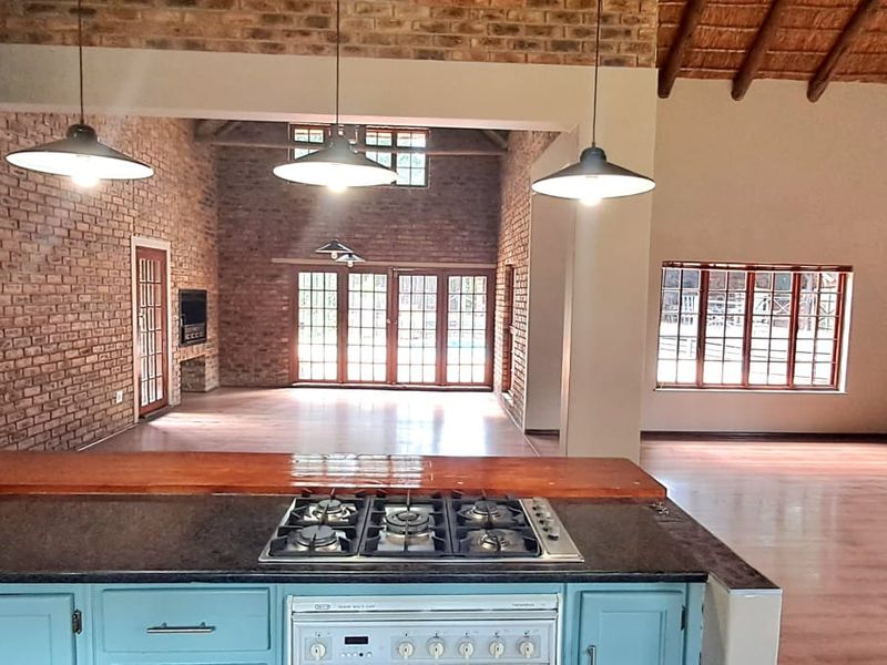 GREAT FAMILY HOME FOR SALE IN THREE RIVERS PROPER - Photo 8