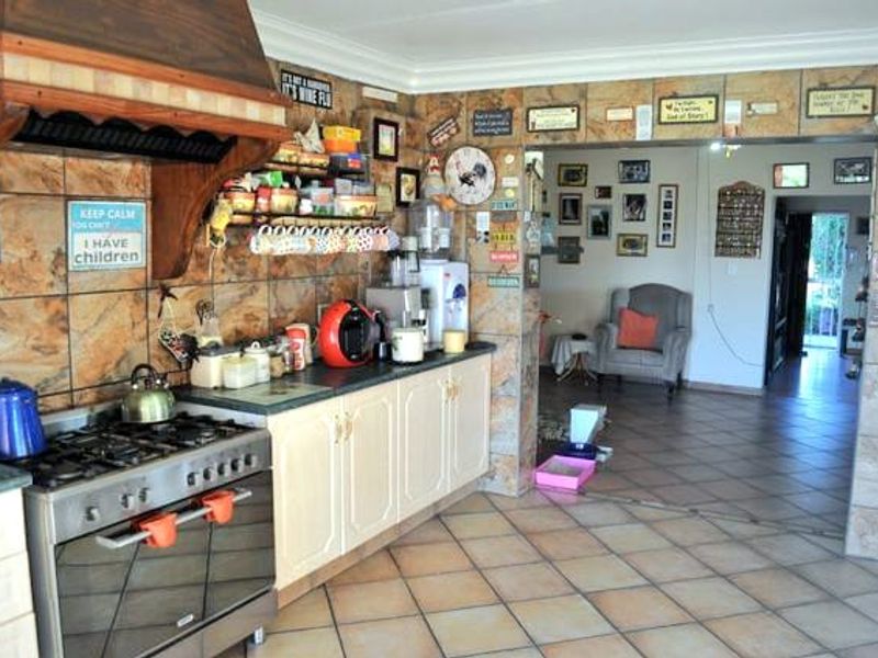 SMALL HOLDING FOR SALE WITH BEAUTIFUL VIEWS OF THE VAALDAM. - Photo 2